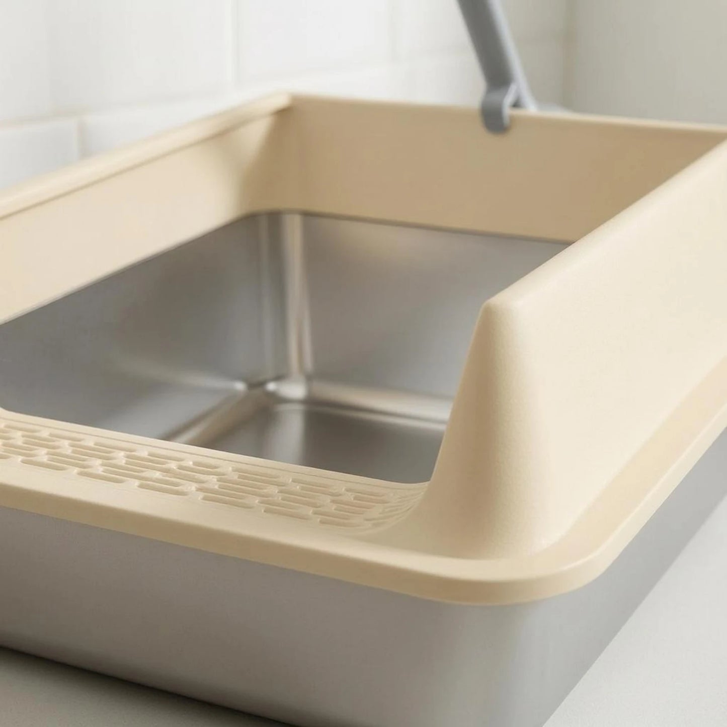 Cat Litter Box with Fence Deep Basin Open Top Litter Box Waste Tray Included Scoop Non Porous